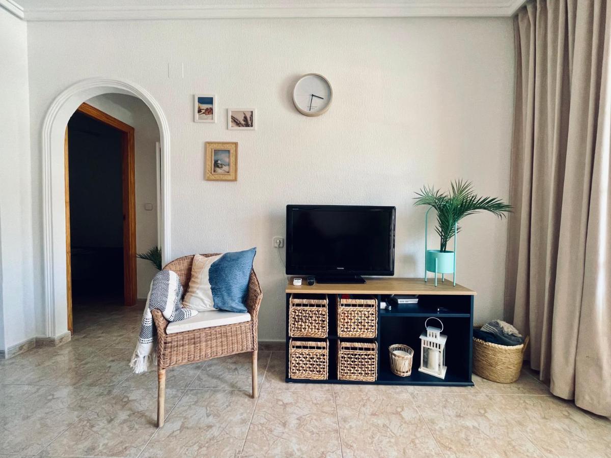 El Papagayo Apartment 2 Mins Walking To The Beach Torrevieja Exterior foto